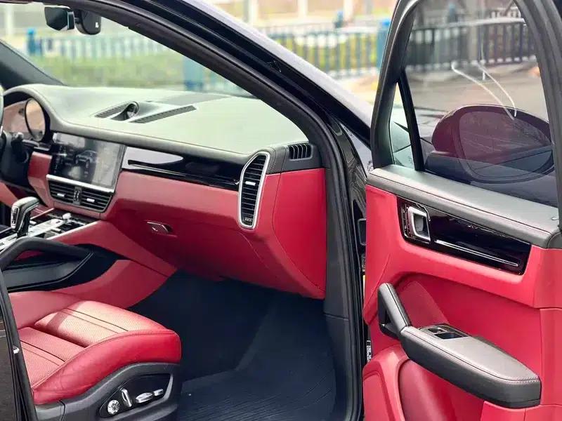 Cayenne E-Hybrid 2019 Cayenne E-Hybrid 2.0T — миниатюра 15