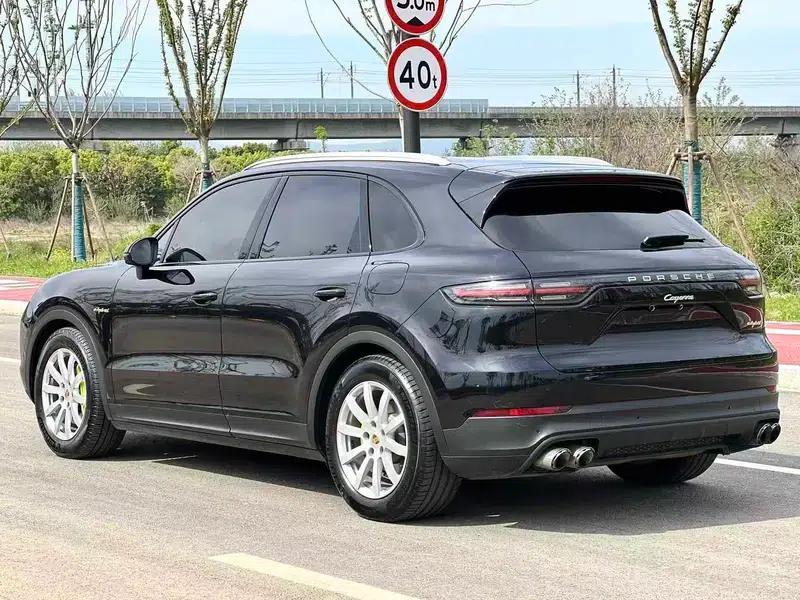 Cayenne E-Hybrid 2019 Cayenne E-Hybrid 2.0T — миниатюра 5