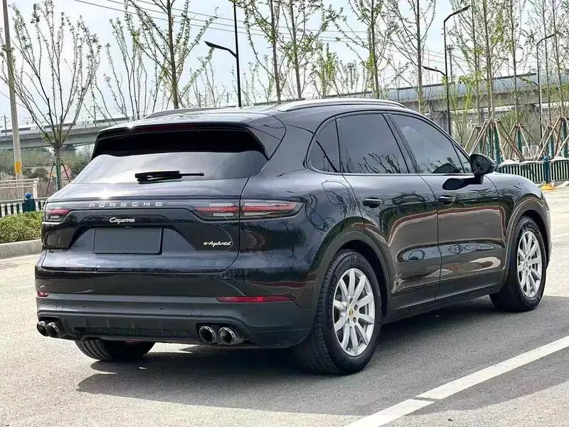 Cayenne E-Hybrid 2019 Cayenne E-Hybrid 2.0T — миниатюра 7