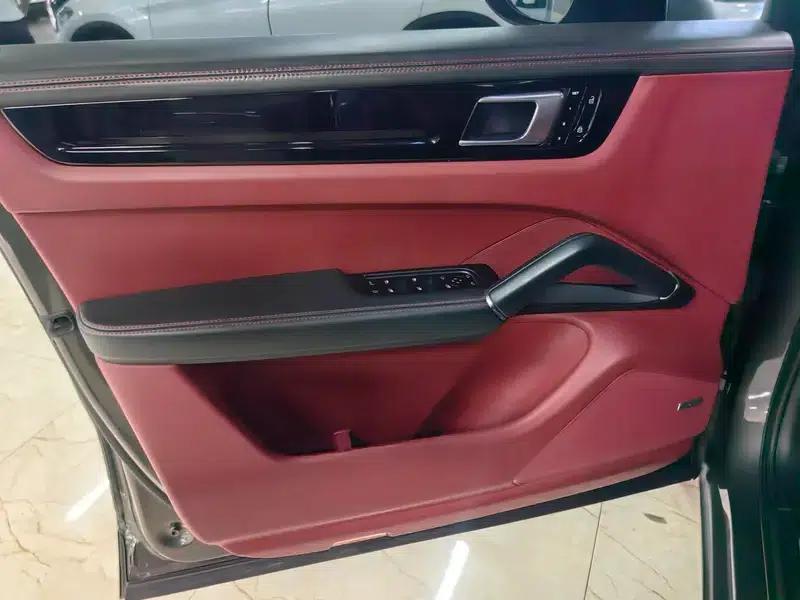 Cayenne E-Hybrid 2019 Cayenne E-Hybrid 2.0T — миниатюра 14