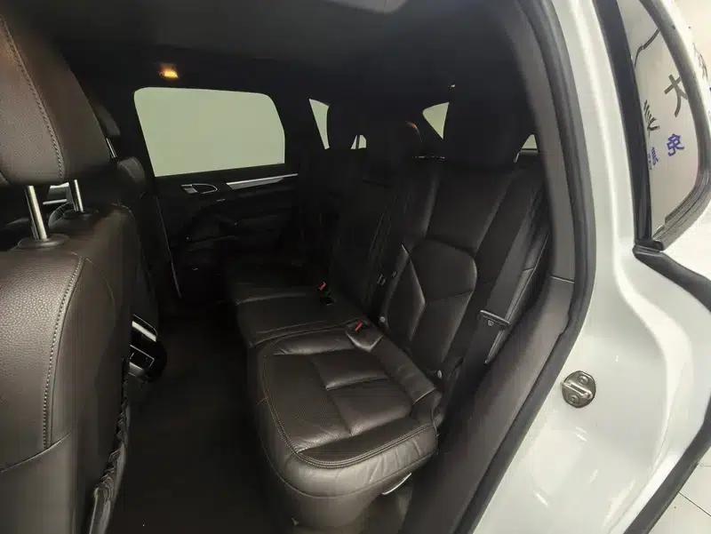 Cayenne E-Hybrid 2015 Cayenne S E-Hybrid 3.0T — миниатюра 15