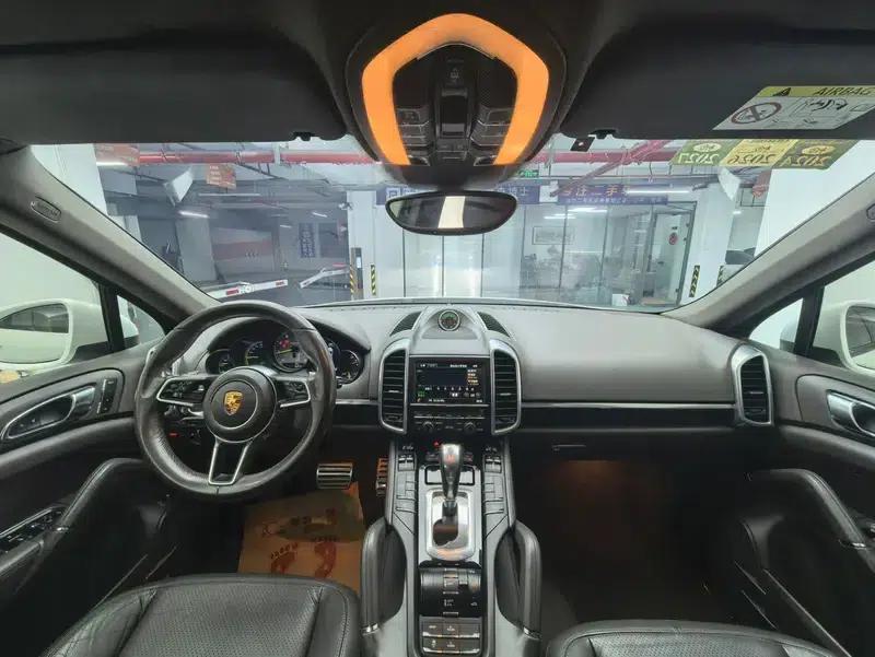 Cayenne E-Hybrid 2015 Cayenne S E-Hybrid 3.0T — миниатюра 9