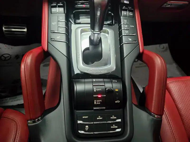 Cayenne E-Hybrid 2016 Cayenne S E-Hybrid 3.0T — миниатюра 12