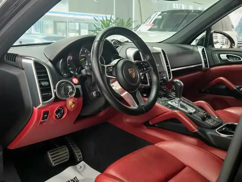 Cayenne E-Hybrid 2016 Cayenne S E-Hybrid 3.0T — миниатюра 14