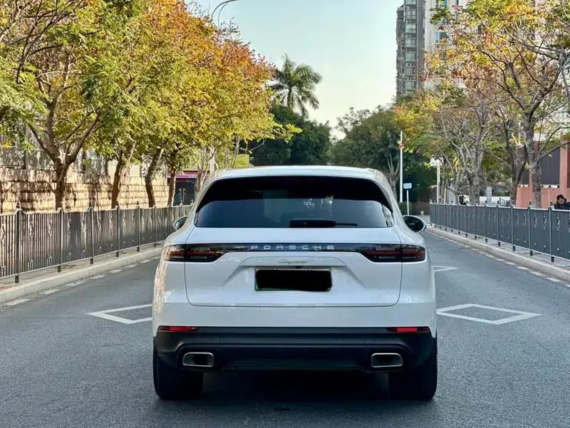 Cayenne E-Hybrid 2023 Cayenne E-Hybrid 2.0T — миниатюра 5
