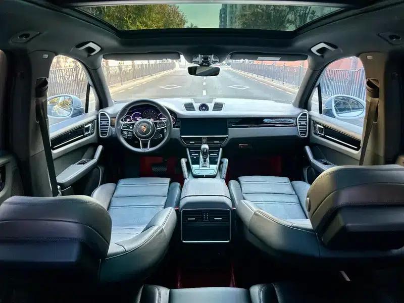 Cayenne E-Hybrid 2023 Cayenne E-Hybrid 2.0T — миниатюра 8