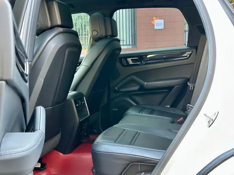 Cayenne E-Hybrid 2023 Cayenne E-Hybrid 2.0T — миниатюра 9