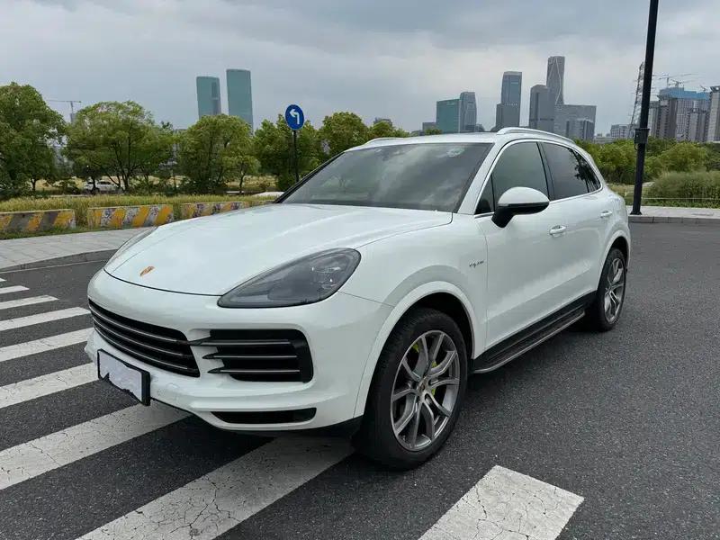 2022 Cayenne E-Hybrid 2.0T Platinum Edition — миниатюра 1