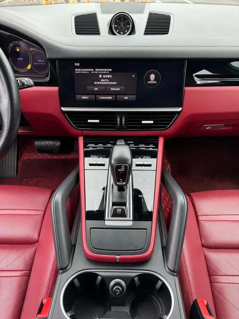 2022 Cayenne E-Hybrid 2.0T Platinum Edition — миниатюра 18