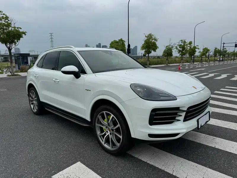 2022 Cayenne E-Hybrid 2.0T Platinum Edition — миниатюра 3