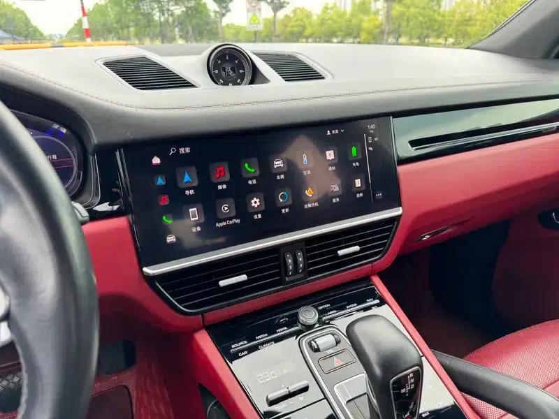 2022 Cayenne E-Hybrid 2.0T Platinum Edition — миниатюра 22