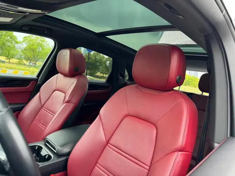 2022 Cayenne E-Hybrid 2.0T Platinum Edition — миниатюра 25