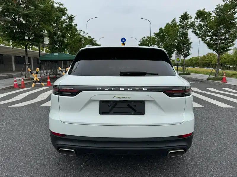 2022 Cayenne E-Hybrid 2.0T Platinum Edition — миниатюра 6