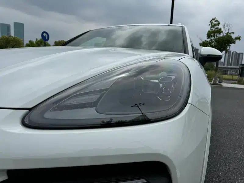 2022 Cayenne E-Hybrid 2.0T Platinum Edition — миниатюра 9