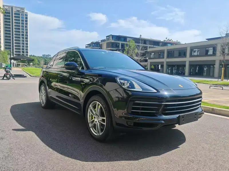 Cayenne E-Hybrid 2021 Cayenne E-Hybrid 2.0T — миниатюра 3