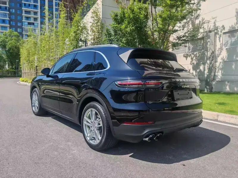 Cayenne E-Hybrid 2021 Cayenne E-Hybrid 2.0T — миниатюра 4