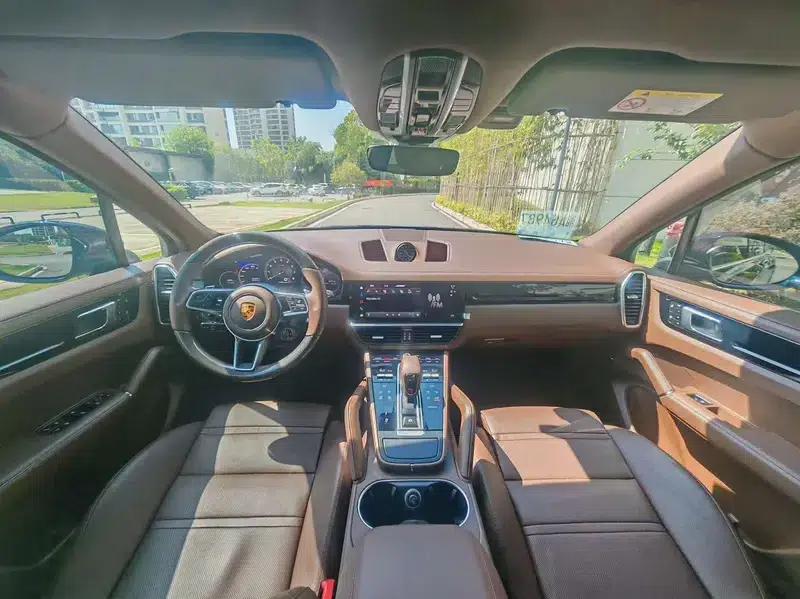 Cayenne E-Hybrid 2021 Cayenne E-Hybrid 2.0T — миниатюра 7