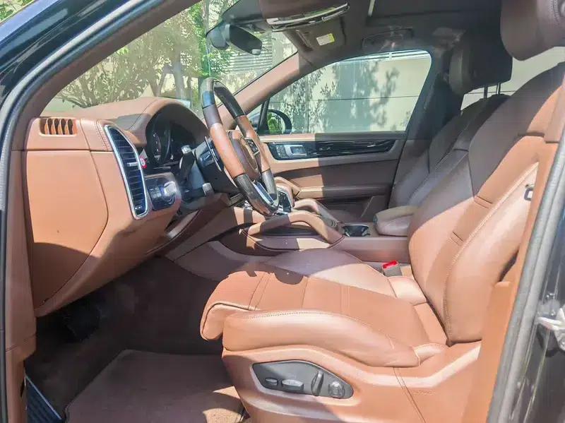 Cayenne E-Hybrid 2021 Cayenne E-Hybrid 2.0T — миниатюра 8
