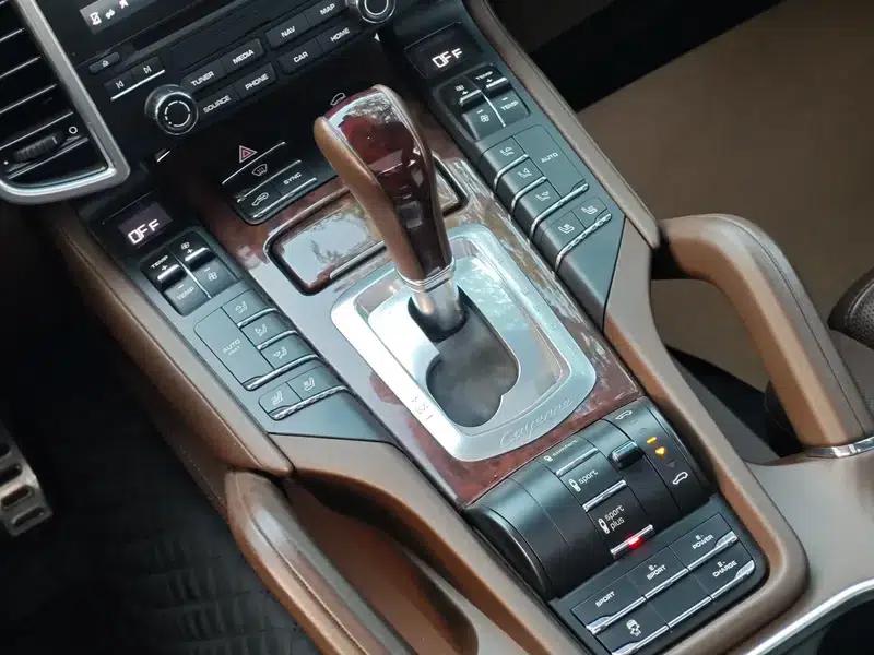 Cayenne E-Hybrid 2016 Cayenne S E-Hybrid 3.0T — миниатюра 12