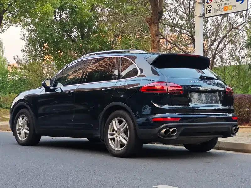Cayenne E-Hybrid 2016 Cayenne S E-Hybrid 3.0T — миниатюра 4
