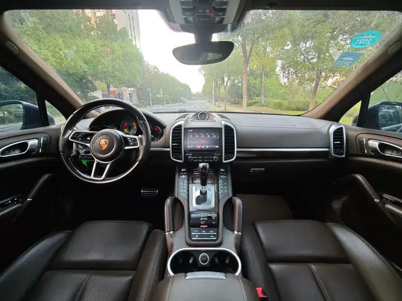 Cayenne E-Hybrid 2016 Cayenne S E-Hybrid 3.0T — миниатюра 9