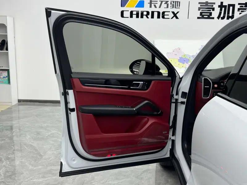 2023 Cayenne E-Hybrid 2.0T Platinum Edition — миниатюра 15