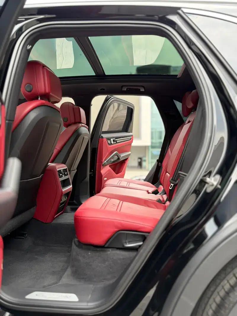Cayenne E-Hybrid 2021 Cayenne E-Hybrid 2.0T — миниатюра 18