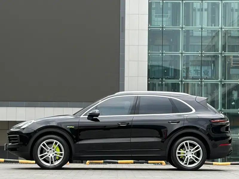Cayenne E-Hybrid 2021 Cayenne E-Hybrid 2.0T — миниатюра 4