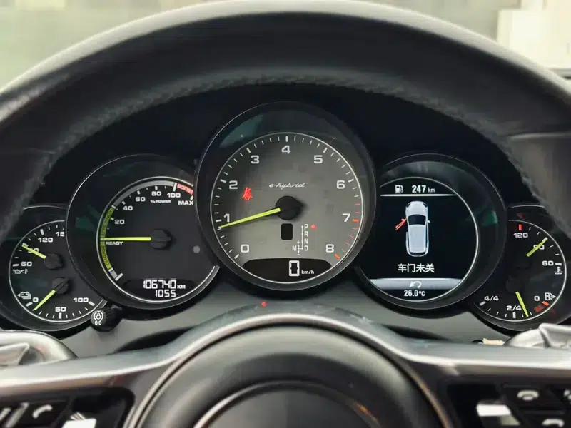 Cayenne E-Hybrid 2016 Cayenne S E-Hybrid 3.0T — миниатюра 7