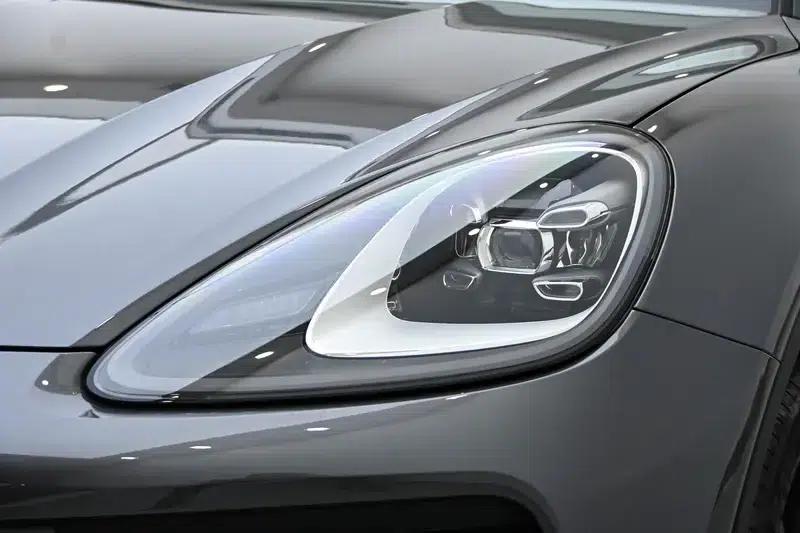 Cayenne E-Hybrid 2023 Cayenne E-Hybrid 2.0T — миниатюра 12