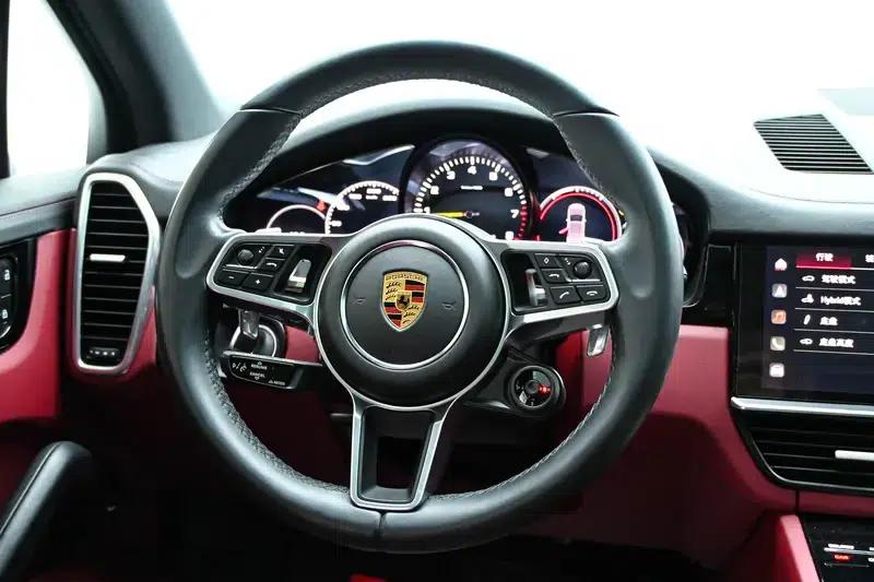 Cayenne E-Hybrid 2023 Cayenne E-Hybrid 2.0T — миниатюра 16
