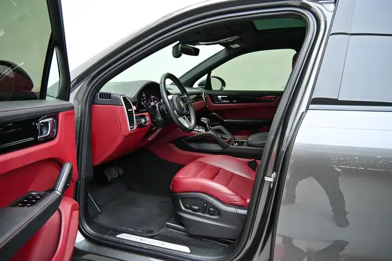 Cayenne E-Hybrid 2023 Cayenne E-Hybrid 2.0T — миниатюра 17