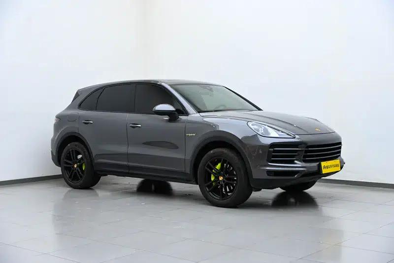 Cayenne E-Hybrid 2023 Cayenne E-Hybrid 2.0T — миниатюра 3