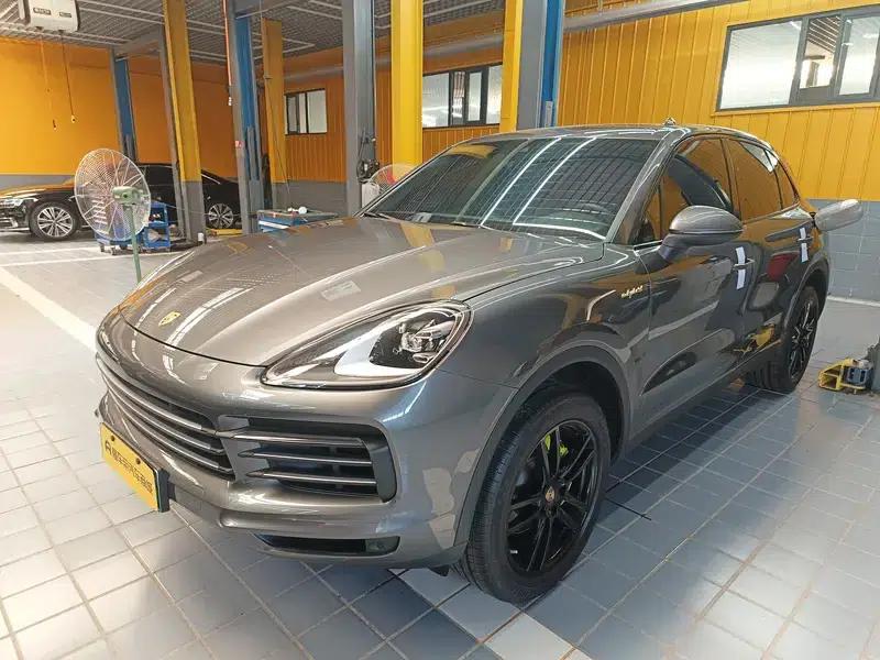 Cayenne E-Hybrid 2023 Cayenne E-Hybrid 2.0T — миниатюра 21