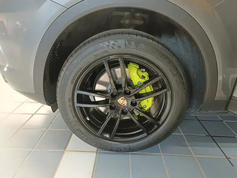 Cayenne E-Hybrid 2023 Cayenne E-Hybrid 2.0T — миниатюра 25