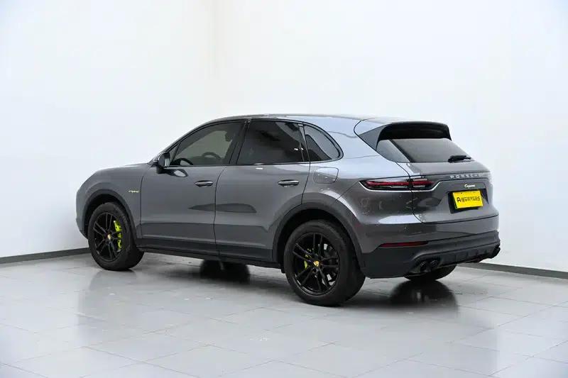 Cayenne E-Hybrid 2023 Cayenne E-Hybrid 2.0T — миниатюра 5