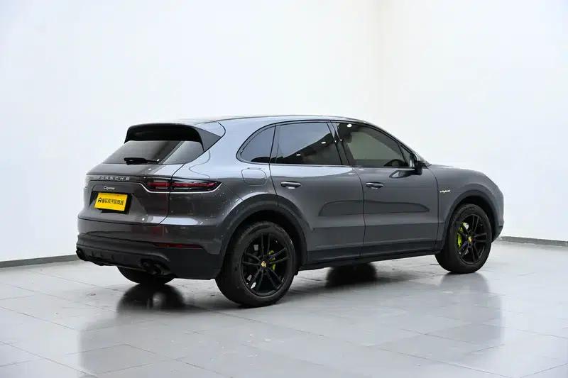 Cayenne E-Hybrid 2023 Cayenne E-Hybrid 2.0T — миниатюра 7