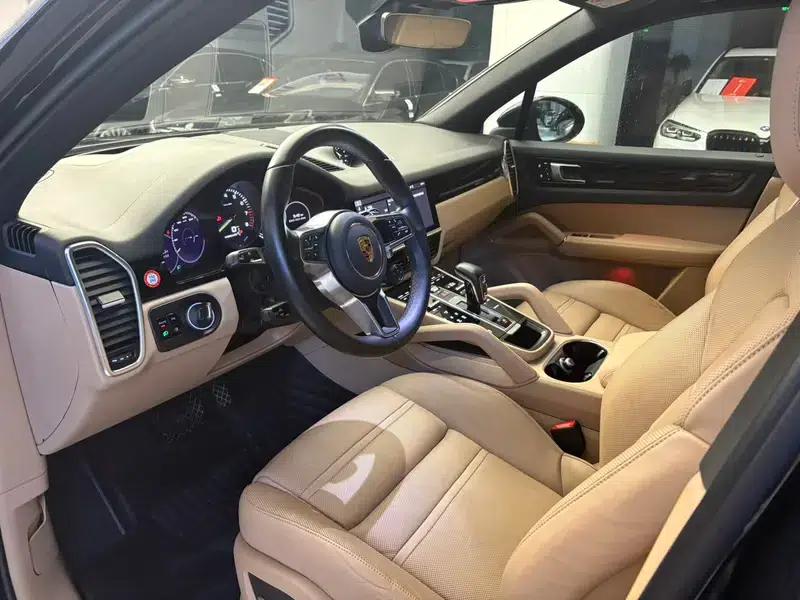 Cayenne E-Hybrid 2021 Cayenne E-Hybrid 2.0T — миниатюра 11
