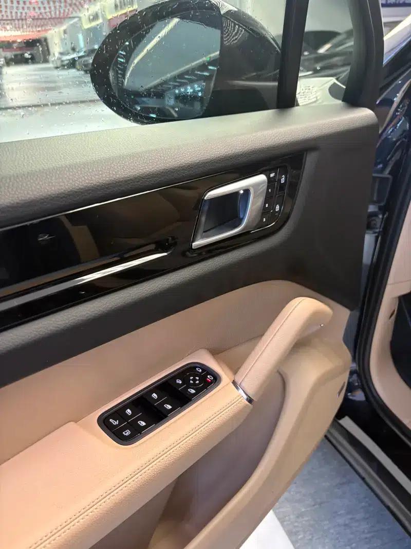 Cayenne E-Hybrid 2021 Cayenne E-Hybrid 2.0T — миниатюра 13