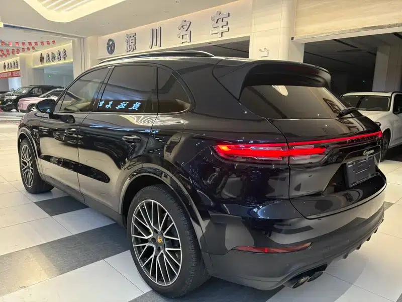 Cayenne E-Hybrid 2021 Cayenne E-Hybrid 2.0T — миниатюра 4