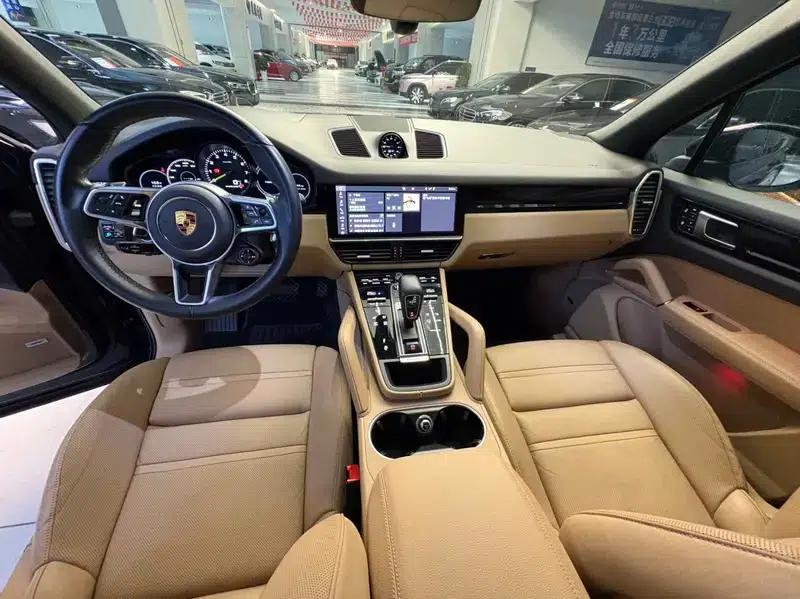 Cayenne E-Hybrid 2021 Cayenne E-Hybrid 2.0T — миниатюра 10