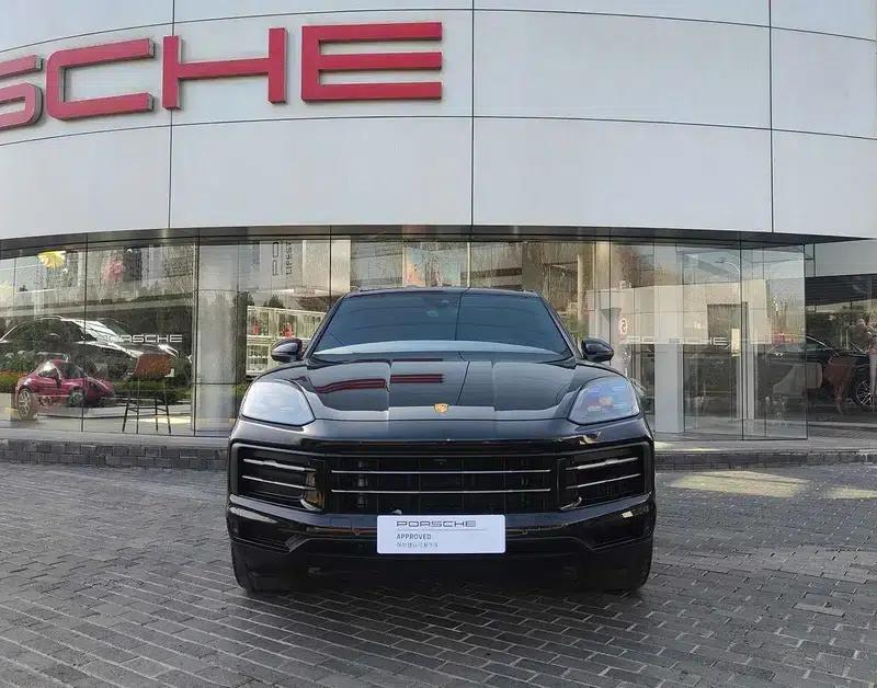 Cayenne E-Hybrid 2024 Cayenne E-Hybrid 2.0T — миниатюра 2