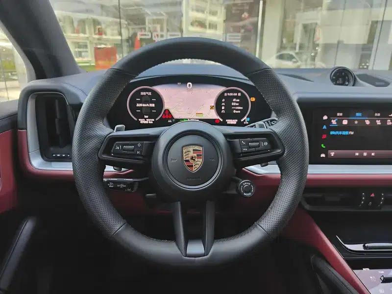 Cayenne E-Hybrid 2024 Cayenne E-Hybrid 2.0T — миниатюра 18