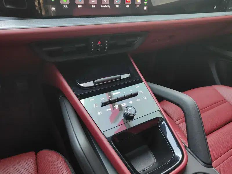 Cayenne E-Hybrid 2024 Cayenne E-Hybrid 2.0T — миниатюра 19