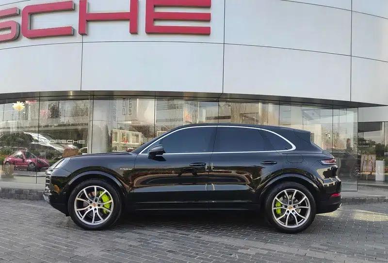 Cayenne E-Hybrid 2024 Cayenne E-Hybrid 2.0T — миниатюра 3