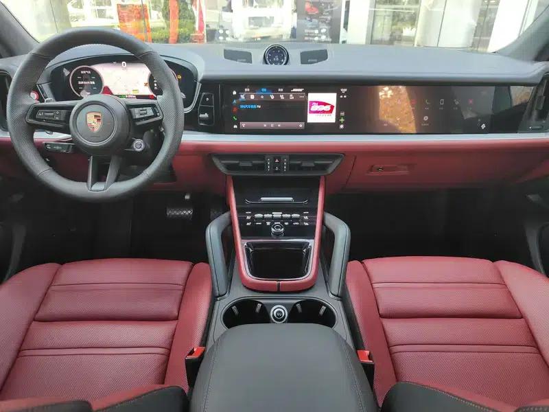 Cayenne E-Hybrid 2024 Cayenne E-Hybrid 2.0T — миниатюра 21