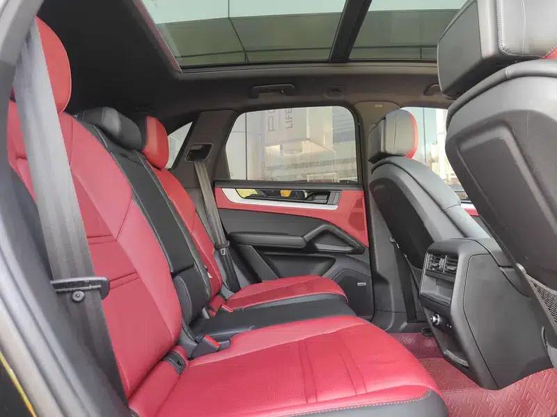 Cayenne E-Hybrid 2024 Cayenne E-Hybrid 2.0T — миниатюра 23