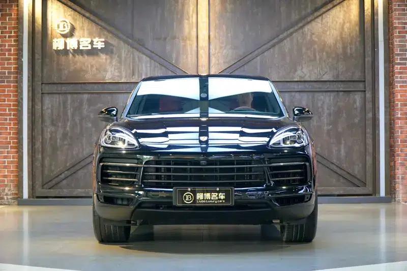 2023 Cayenne E-Hybrid 2.0T Platinum Edition — миниатюра 2