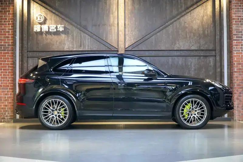 2023 Cayenne E-Hybrid 2.0T Platinum Edition — миниатюра 6