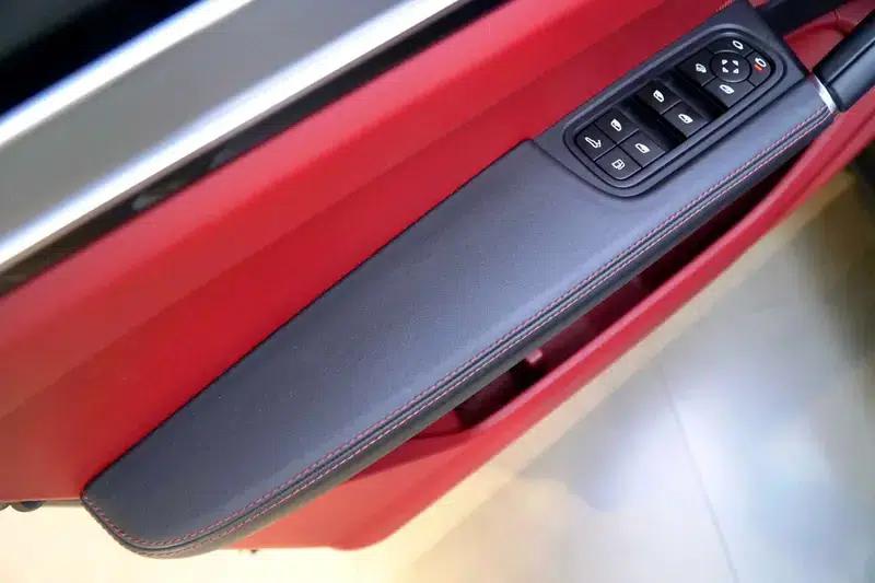2023 Cayenne E-Hybrid 2.0T Platinum Edition — миниатюра 8